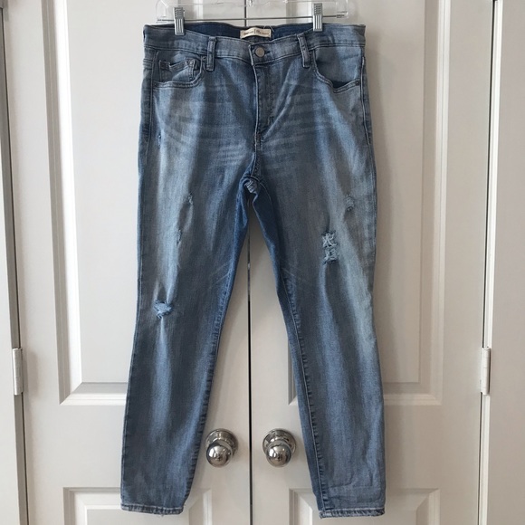 FINAL SALE - Distressed GAP True Skinny Jeans - Picture 3 of 8